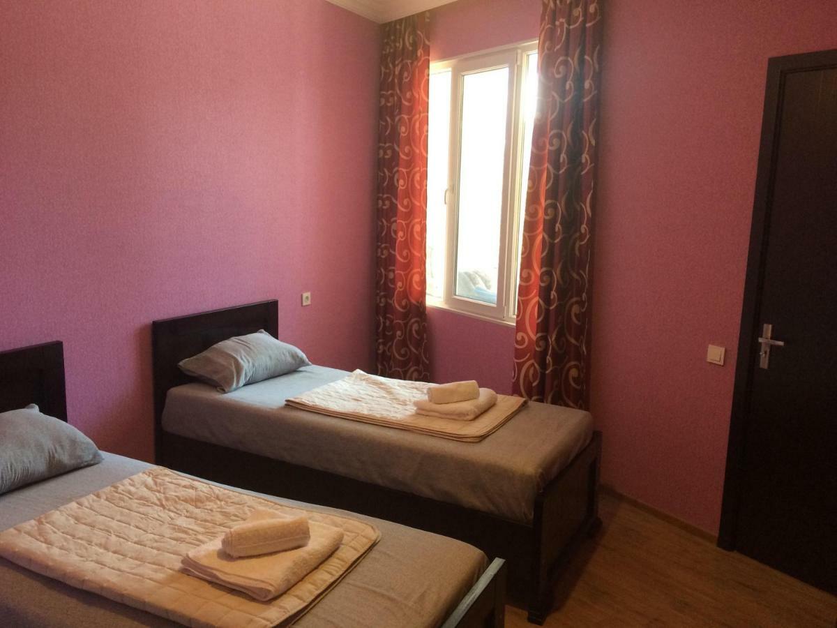 Doors Hotell Kutaisi Exteriör bild