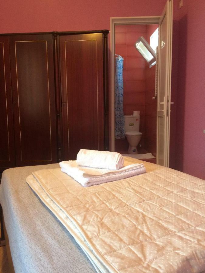 Doors Hotell Kutaisi Exteriör bild